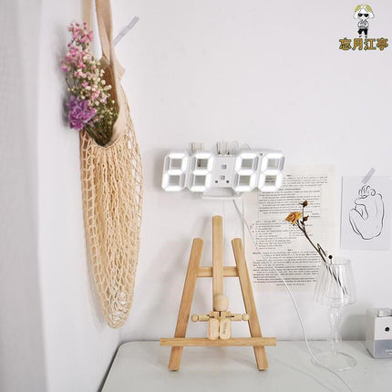 ساعه رقميه بيضاء